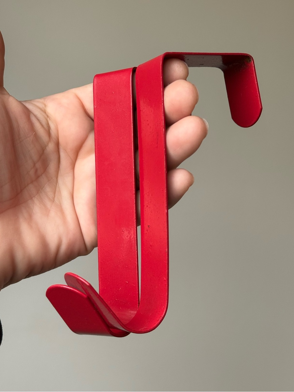 Set of 2 Small Red Metal Over Door Hanging Hooks Wreath Decoration Holders